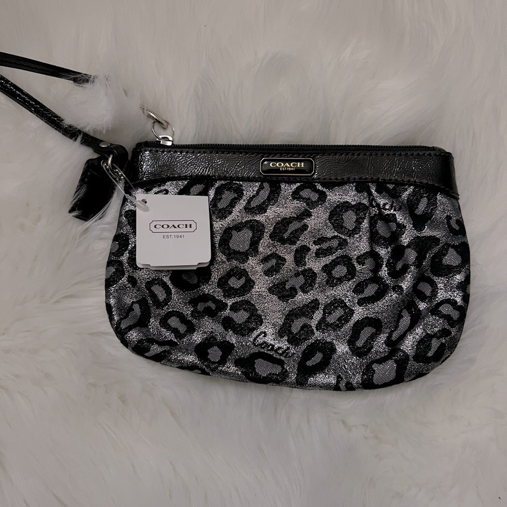 Coach Wristlet Leopard Print NWT